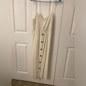Zara off white midi dress. Spaghetti straps and has bow on the back. Size xl.